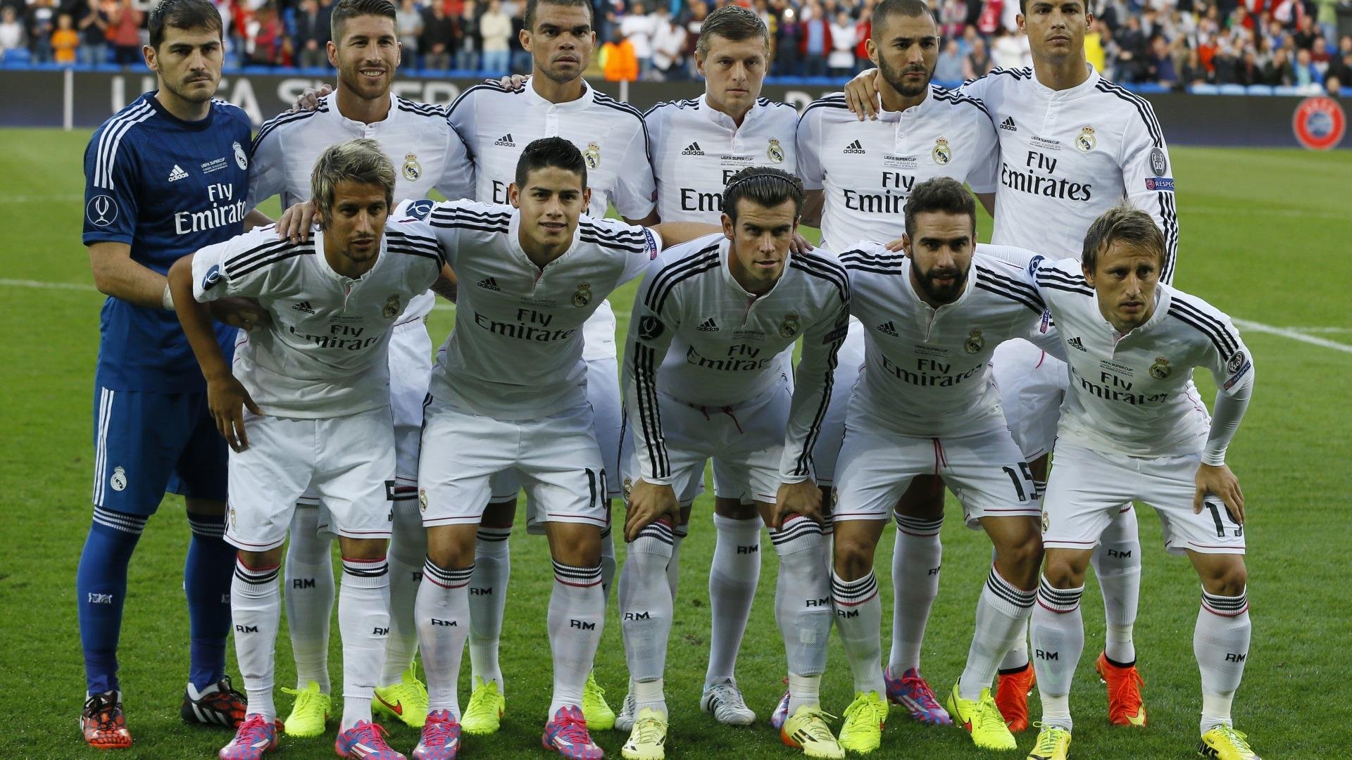 开云官网-C罗意外战胜利物浦，领先优势明显引爆全场！赛场气氛高涨